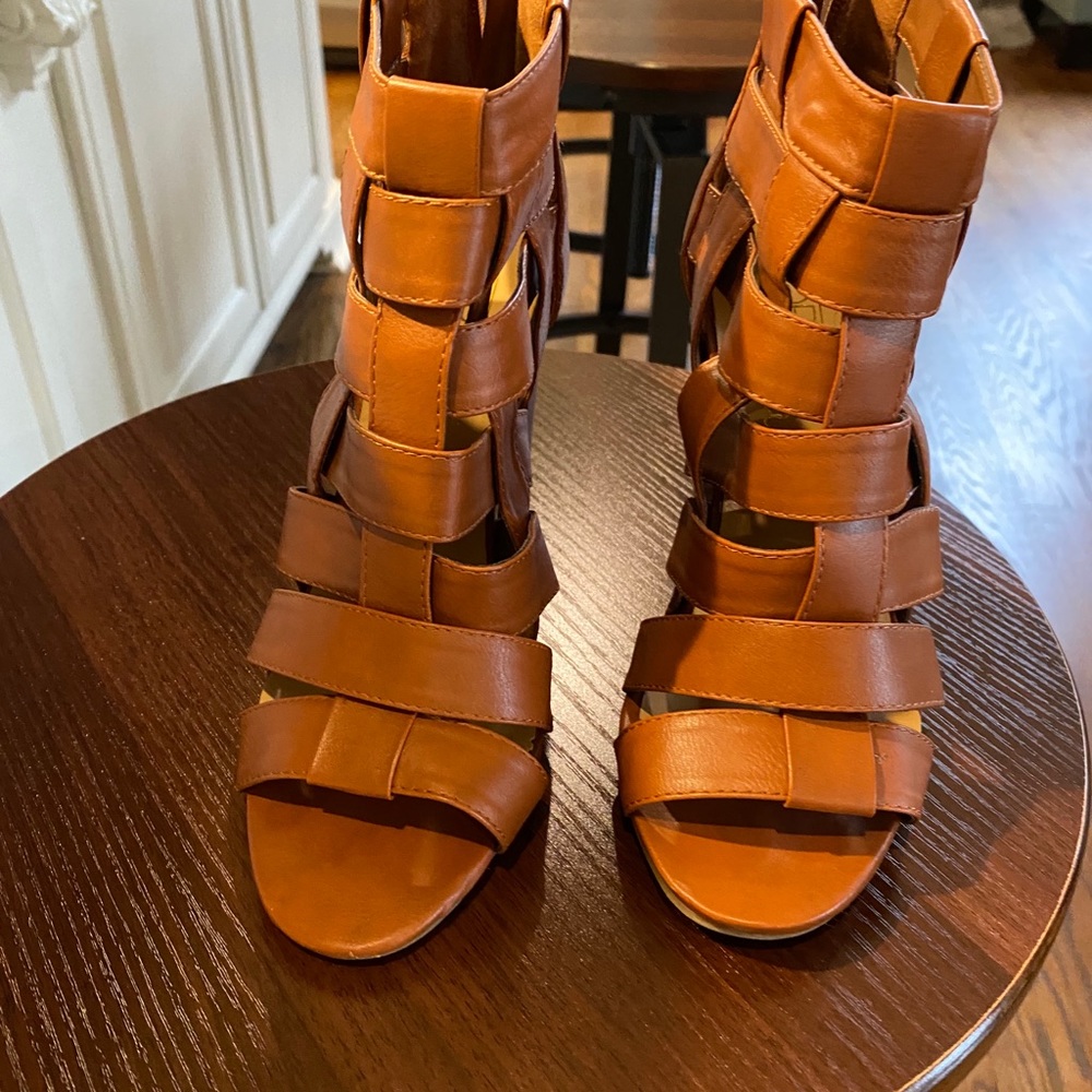 Adriana cognac colored strappy chunky heel